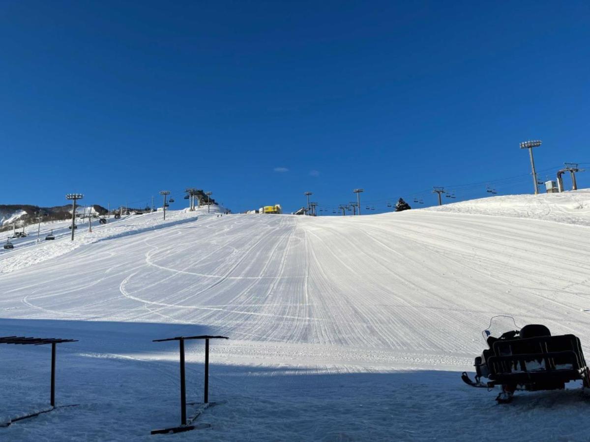 Ishiuchi Ski Center Minamiuonuma Zewnętrze zdjęcie